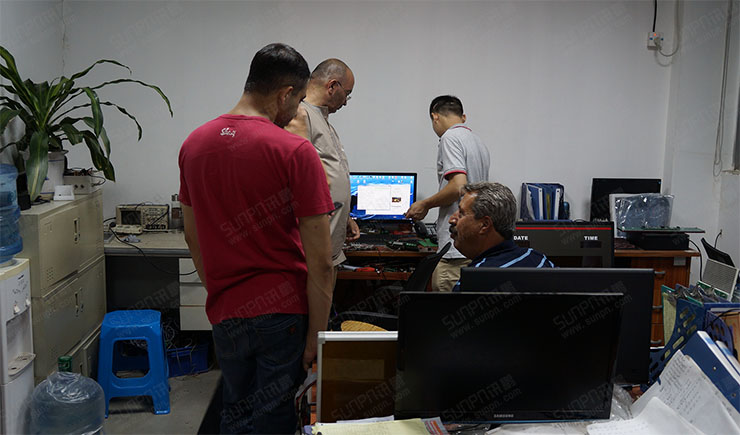 訊鵬油價屏.jpg 訊鵬油價屏.jpg