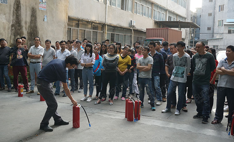 訊鵬科技消防演習.jpg 訊鵬科技消防演習.jpg